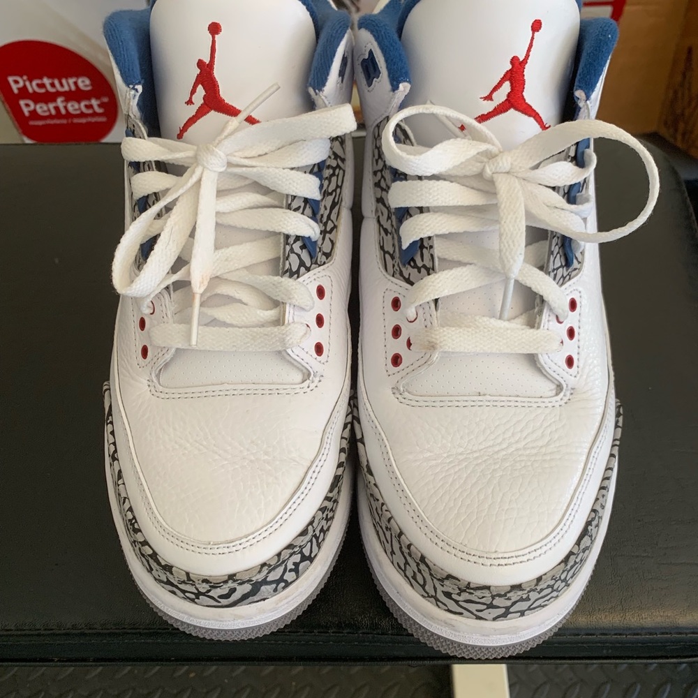 Retro 3 true blue size 10.5 no box